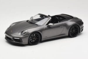Porsche 911 992 Carrera 4 GTS Kabriolet Grey Metallic Minichamps 1:18 155063031 Kov