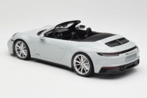 Porsche 911 992 Carrera 4 GTS Kabriolet Šedý Minichamps 1:18 155063034 Kov – obrázek 4 z 6