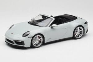 Porsche 911 992 Carrera 4 GTS Kabriolet Šedý Minichamps 1:18 155063034 Kov