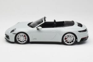 Porsche 911 992 Carrera 4 GTS Kabriolet Šedý Minichamps 1:18 155063034 Kov – obrázek 5 z 6