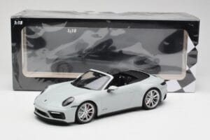Porsche 911 992 Carrera 4 GTS Kabriolet Šedý Minichamps 1:18 155063034 Kov – obrázek 6 z 6