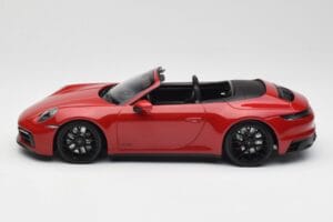Porsche 911 992 Carrera 4 GTS Kabriolet Červený Minichamps 1:18 155063032 Kov – obrázek 3 z 6