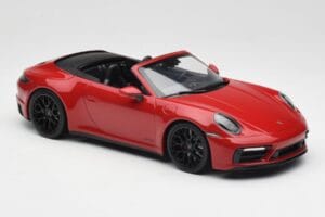 Porsche 911 992 Carrera 4 GTS Kabriolet Červený Minichamps 1:18 155063032 Kov – obrázek 4 z 6