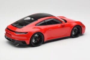 Porsche 911 992 Carrera 4 GTS Červený Minichamps 1:18 155063100 Kov – obrázek 2 z 6