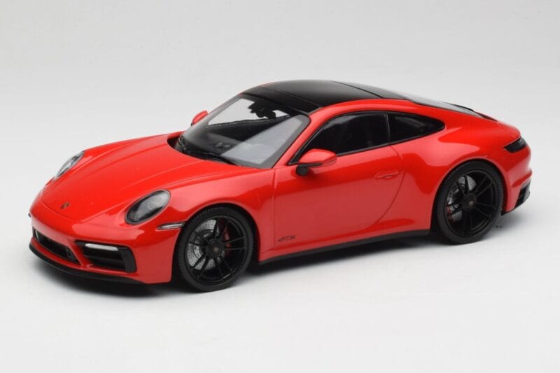 Porsche 911 992 Carrera 4 GTS Červený Minichamps 1:18 155063100 Kov