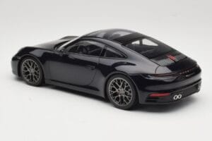 Porsche 911 992 Carrera 4S Blue Metallic Minichamps 1:18 155067321 Kov – obrázek 3 z 6