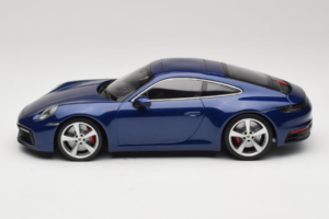Porsche 911 992 Carrera 4S Blue Metallic Minichamps 1:18 153067327 Kov – obrázek 3 z 6