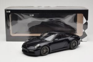Porsche 911 992 Carrera 4S Blue Metallic Minichamps 1:18 155067321 Kov – obrázek 6 z 6