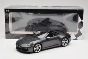 Porsche 911 992 Carrera 4S Kabriolet Agate Grey Metallic Minichamps 1:18 155067336 Kov – obrázek 6 z 6