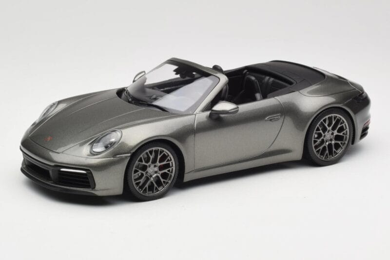 Porsche 911 992 Carrera 4S Kabriolet Mamba Green Metallic Minichamps 1:18 155067337 Kov