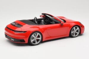 Porsche 911 992 Carrera 4S Kabriolet Červený Minichamps 1:18 155067331 Kov – obrázek 2 z 6