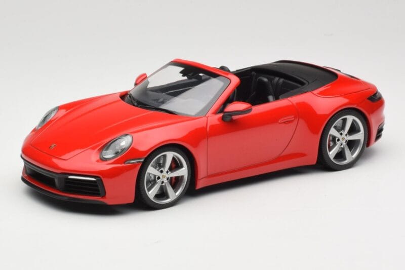 Porsche 911 992 Carrera 4S Kabriolet Červený Minichamps 1:18 155067331 Kov