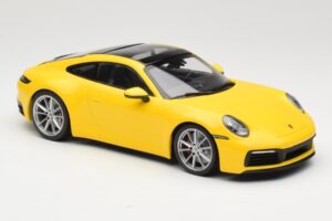 Porsche 911 992 Carrera 4S Žlutý Minichamps 1:18 155067320 Kov – obrázek 4 z 6