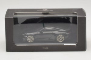 Porsche 911 992 GT3 Černý Se Zlatými Koly Minichamps 1:43 WAP0201520M007 Kov – obrázek 4 z 4