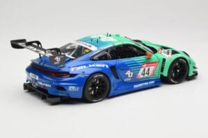 Porsche 911 992 GT3 R Falken #44 D. Eriksson / T. Heinemann 24 Hours of Nurburgring 2023 Minichamps 1:18 113236344 Kov – obrázek 3 z 8