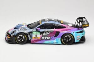 Porsche 911 992 GT3 R Team WRT #9 T. Heinemann DTM 2023 Minichamps 1:18 113236309 Kov – obrázek 4 z 8