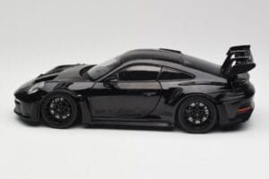 Porsche 911 992 GT3 RS Černý & Černá Kola Concept Minichamps 1:18 911992003 Kov – obrázek 4 z 8