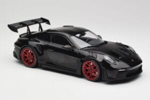 Porsche 911 992 GT3 RS Černý & Červená Kola & Černý Dekor Minichamps 1:18 153062240 Kov – obrázek 4 z 6