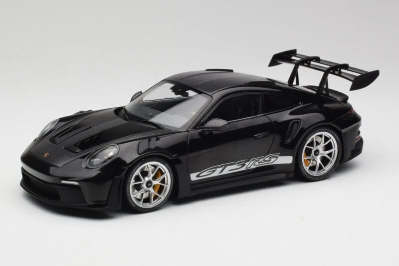 Porsche 911 992 GT3 RS Černý Se Stříbrnými Koly Minichamps 1:18 155062231 Kov