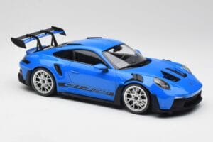 Porsche 911 992 GT3 RS Modrý & Stříbrná Kola & Černý Dekor Minichamps 1:18 153062234 Kov – obrázek 4 z 6