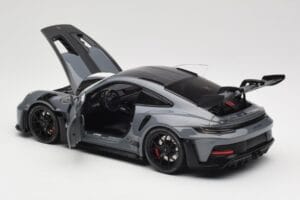 Porsche 911 992 GT3 RS Crayon Weissach Package & Black Wheels Minichamps 1:18 110062024 Kov – obrázek 5 z 8