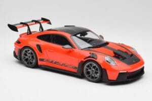 Porsche 911 992 GT3 RS Guards Oranžový & Stříbrná Kola Minichamps 1:18 911992002 Kov – obrázek 4 z 6