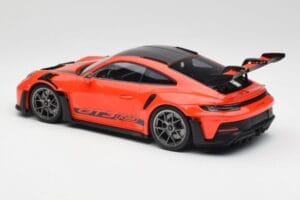 Porsche 911 992 GT3 RS Guards Oranžový & Stříbrná Kola Minichamps 1:18 911992002 Kov – obrázek 5 z 6