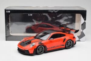Porsche 911 992 GT3 RS Guards Oranžový & Stříbrná Kola Minichamps 1:18 911992002 Kov – obrázek 6 z 6