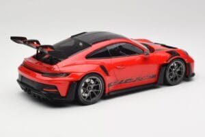 Porsche 911 992 GT3 RS Guards Červený & Stříbrná Kola Weissach Package Minichamps 1:18 153062246 Kov – obrázek 2 z 6