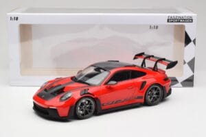Porsche 911 992 GT3 RS Guards Červený & Stříbrná Kola Weissach Package Minichamps 1:18 153062246 Kov – obrázek 6 z 6