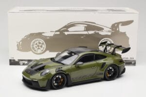 Porsche 911 992 GT3 RS Nato Olive & Black Wheels Minichamps 1:18 110062027 Kov – obrázek 8 z 8