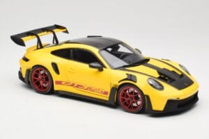 Porsche 911 992 GT3 RS Racing Yellow Weissach Package & Red Wheels Minichamps 1:18 110062025 Kov – obrázek 6 z 8