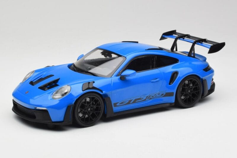Porsche 911 992 GT3 RS Shark Modrý & Černá Kola Minichamps 1:18 153062233 Kov