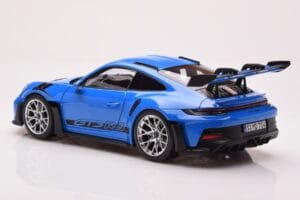 Porsche 911 992 GT3 RS Sharkblue Norev 1:18 187358 Kov – obrázek 7 z 8