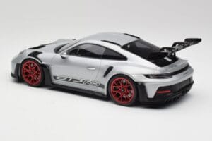 Porsche 911 992 GT3 RS Stříbrný & Červená Kola Minichamps 1:18 153062241 Kov – obrázek 5 z 6