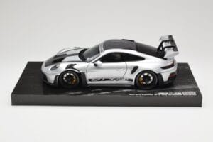 Porsche 911 992 GT3 RS Stříbrný Weissach Package Minichamps 1:18 110062020 Kov