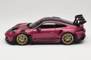 Porsche 911 992 GT3 RS Weissach Package Ruby Star Norev 1:18 187370 Kov – obrázek 4 z 8