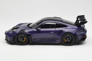 Porsche 911 992 GT3 RS Weissach Package Ultraviolet Norev 1:18 187368 Kov – obrázek 4 z 8