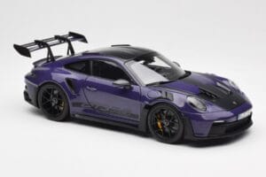 Porsche 911 992 GT3 RS Weissach Package Ultraviolet Norev 1:18 187368 Kov – obrázek 6 z 8