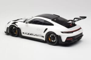 Porsche 911 992 GT3 RS Bílý & Černá Kola Minichamps 1:18 155062230 Kov – obrázek 5 z 6