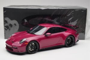Porsche 911 992 GT3 Ruby Star Neo Red GT Spirit 1:12 GT536 Pryskyřice – obrázek 6 z 6