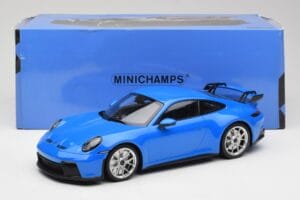 Porsche 911 992 GT3 Shark Modrý & Stříbrná Kola Minichamps 1:18 143069015 Pryskyřice – obrázek 6 z 6