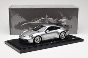 Porsche 911 992 GT3 Stříbrný Minichamps 1:18 WAP0211510M004 Pryskyřice – obrázek 7 z 7