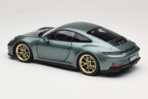 Porsche 911 992 GT3 Touring Package Malachite Green Metallic Norev 1:18 187382 Kov – obrázek 7 z 8
