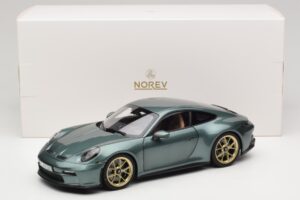Porsche 911 992 GT3 Touring Package Malachite Green Metallic Norev 1:18 187382 Kov – obrázek 8 z 8