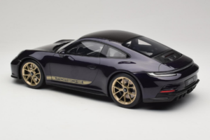 Porsche 911 992 GT3 Touring Viola Metallic GT Spirit 1:12 GT937 Pryskyřice – obrázek 5 z 6