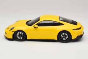 Porsche 911 992 GT3 Touring Žlutý Černá Kola Minichamps 1:18 117069021 Kov – obrázek 3 z 6