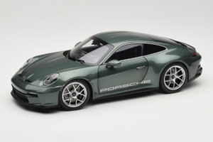 Porsche 911 992 S/T Malachite Green Metallic Norev 1:18 187472 Kov