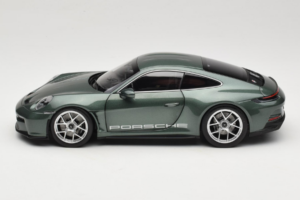 Porsche 911 992 S/T Malachite Green Metallic Norev 1:18 187472 Kov – obrázek 5 z 8
