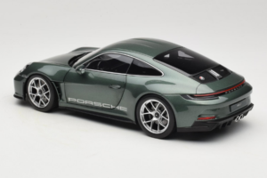 Porsche 911 992 S/T Malachite Green Metallic Norev 1:18 187472 Kov – obrázek 7 z 8